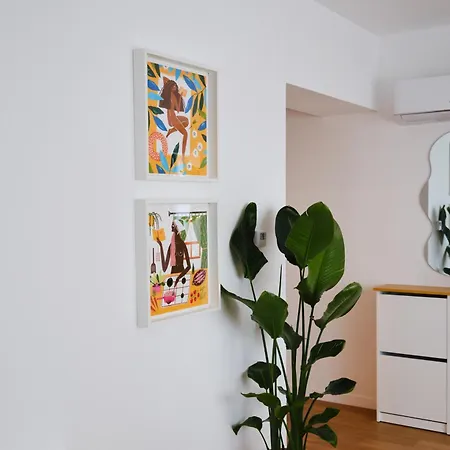 Blonde I One Bedroom I One Cotroceni Park * Бухарест