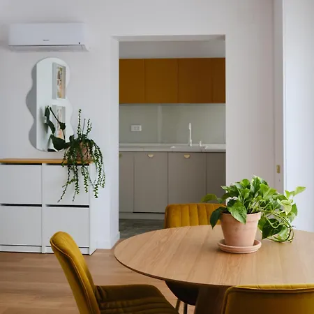 Blonde I One Bedroom I One Cotroceni Park 公寓