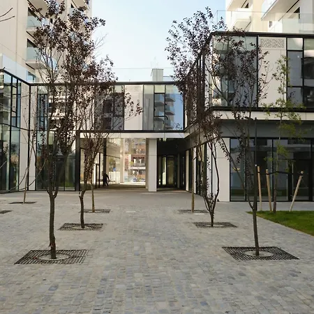 Blonde I One Bedroom I One Cotroceni Park Апартаменты