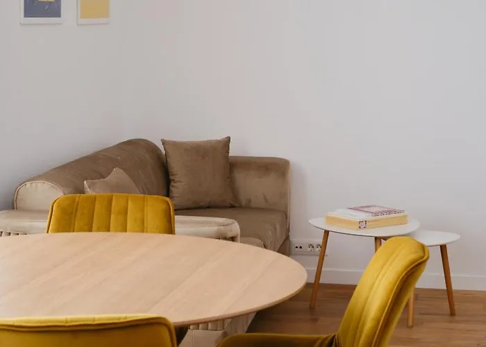 Blonde I One Bedroom I One Cotroceni Park Bucureşti